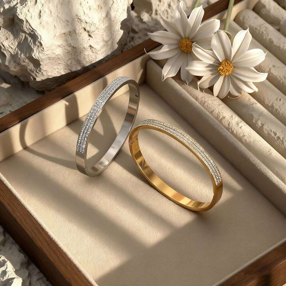 Luxury Gold Plated Bangles Hand Bracelets Women's Stainless Steel Bangle Gifts For Women Fashion Jewelry Decoration Z260123