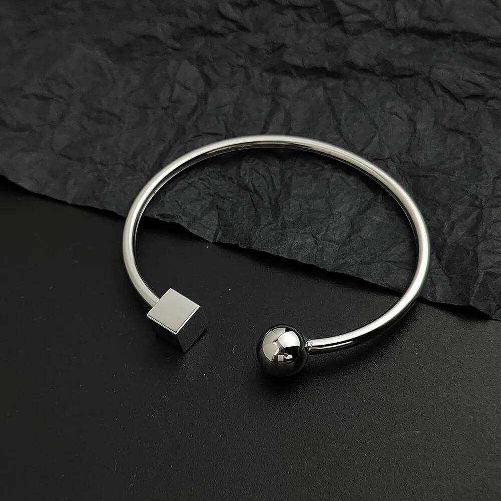 Simple wire ball cube gold-plated stainless steel women's bracelet, waterproof and rust-free, worn by couples Z260123