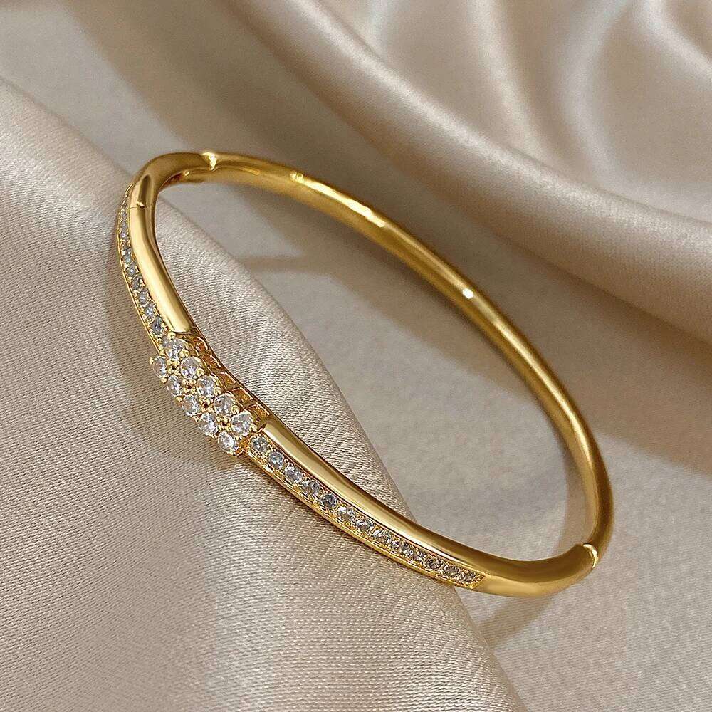 Exquisite Micro Inlaid Zircon Cuff Bangle Bracelets for Women Fashion Gold Plated Copper Stacked Bracelet Jewelry Gifts Z260123