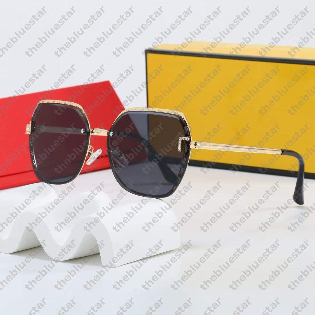 Sunglasses luxury Top Designers Letter leg sunglasses for women Spicy girl style trend glasses Beach shading UV protection glasses with box CRD2601232