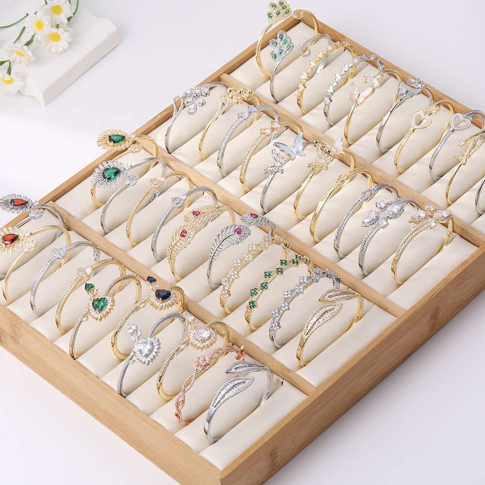 Bracelet Rose Gold Plated Crystal Accented Open Heart with Eternal Knot Adjustable for Romantic Anniversary Birthday Party Gift High Quality Texture