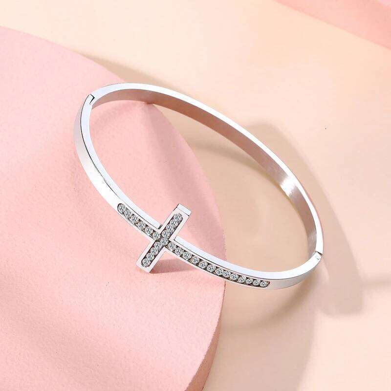 Charm Women Cuff Bangles Cross Crystal Bracelets For Girls Sister Wife Friendship Jewelry Z260123