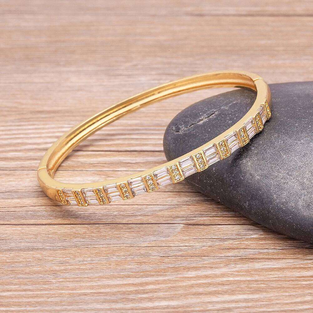 Nidin Fashion Creative Design Shiny Zircon Bangles for Woman Hot Sale Cuff Bracelet Wristband Luxury Brand Jewelry Wedding Gift Z260123