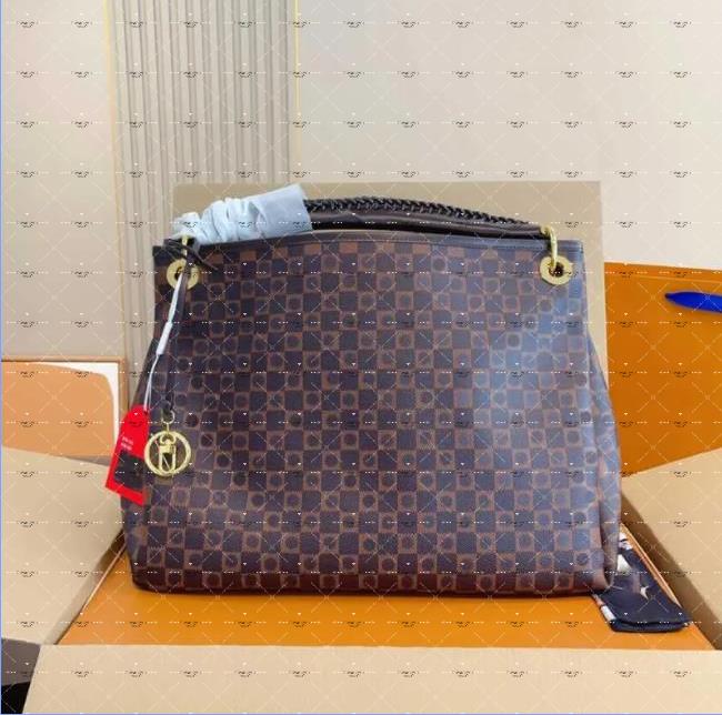 Designer Bag Embossed Flower Large Capacity Totes Bags Fashion Sac Femme Leather Women Shoulder Bags Messenger Luxurys Handbag Ladys Purse Woman backpack