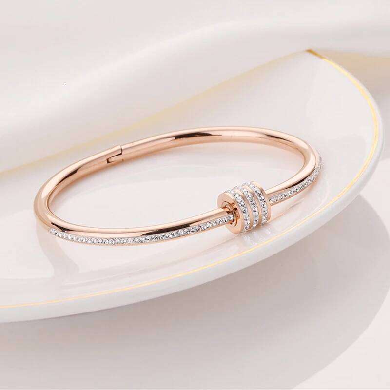 Women's Luxury Exquisite Zircon Waist Stainless steel Rose Gold Color Charm Bracelets Girls' Premium New Party Jewelry Z260123