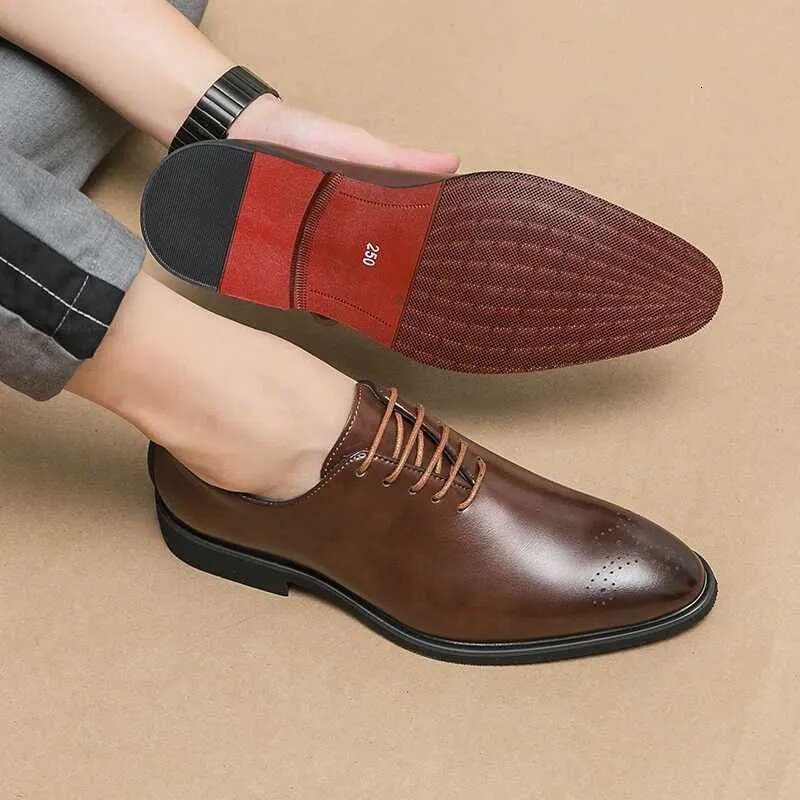 with box designer shoes Luxury Mens Leather Shoes High Quality Mens Shoes Fi Oxford Wedding Men Dress Leather Shoes Gentleman Office Man ShoeXJ250113