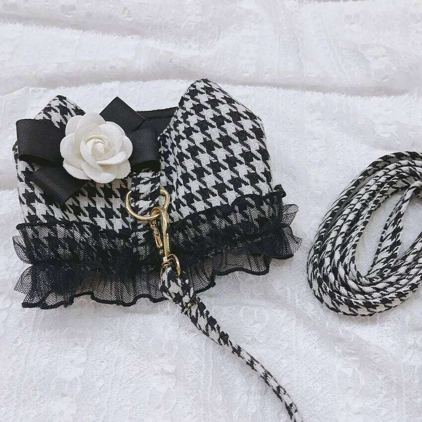 Pet small fragrance style cat and dog clothes houndstooth chest and back traction rope dog rope set