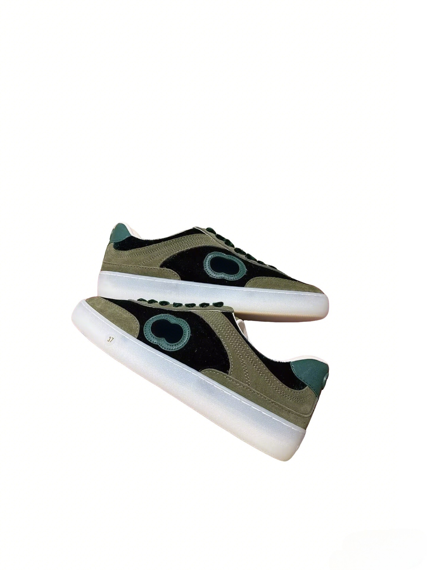 Green Suede Sneakers 75 Platform Designers Outdoor Shoes Designer Light Sole Mesh Suede Trainers