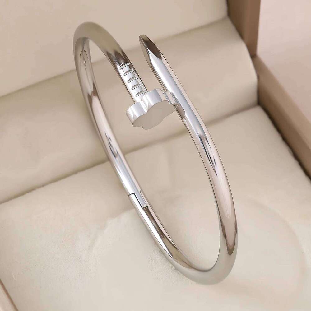 1pc 18K Gold Plated Stainless Steel Stackable Bracelet With Chain And Clover Design, Fashion Style Women, Suitable For Casua Z260123