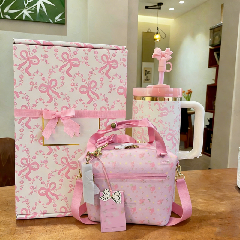 US Warehouse lunch bag cup tumbler 40oz Water Bottle Target Valentines Day Gift 2026 Heart Mugs Tumblers All Day Julienne Mini Cooler Bag Boxes