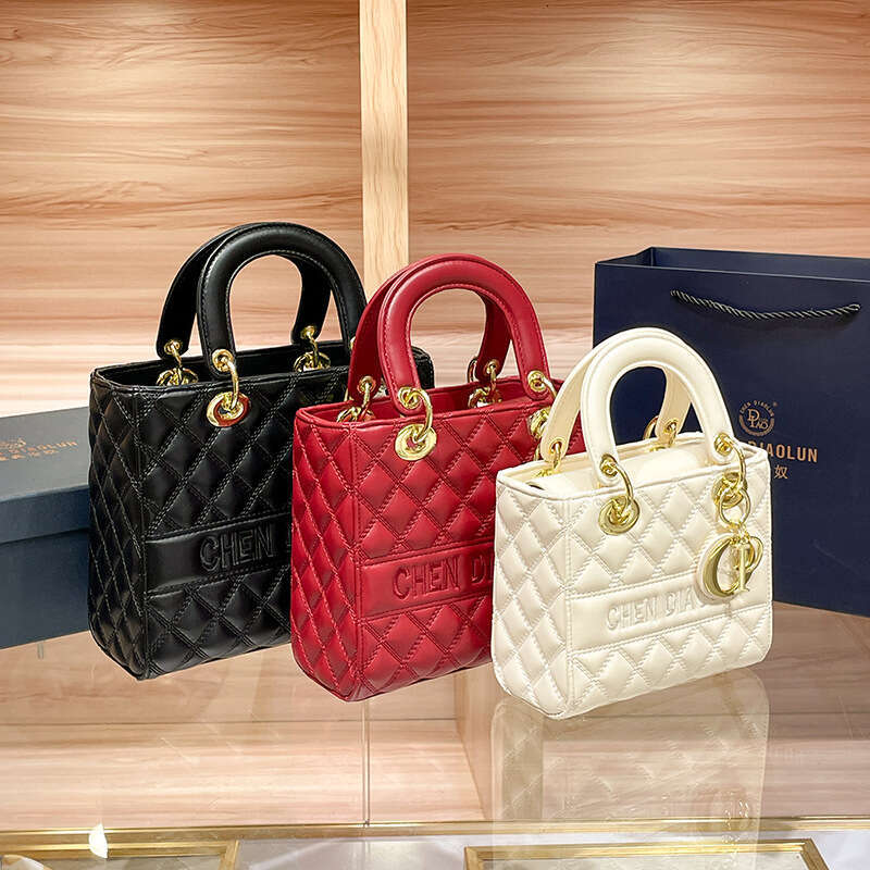 Classic Diamond Princess Diana 2025 New Lambskin Luxury Single Shoulder Handbag Cross-Border Women's Versatile Crossbody Bag