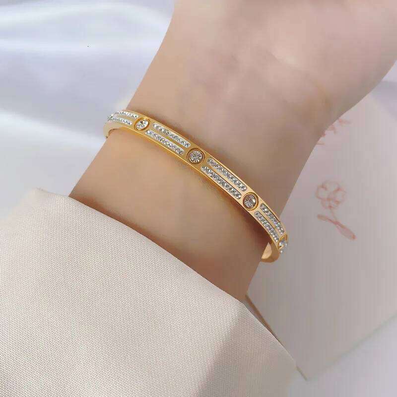 Fashion Gold Color Metal Stainless Steel Bangles For Women OL Style High Quality Transparent CZ Cubic Zirconia Bracelets Z260123