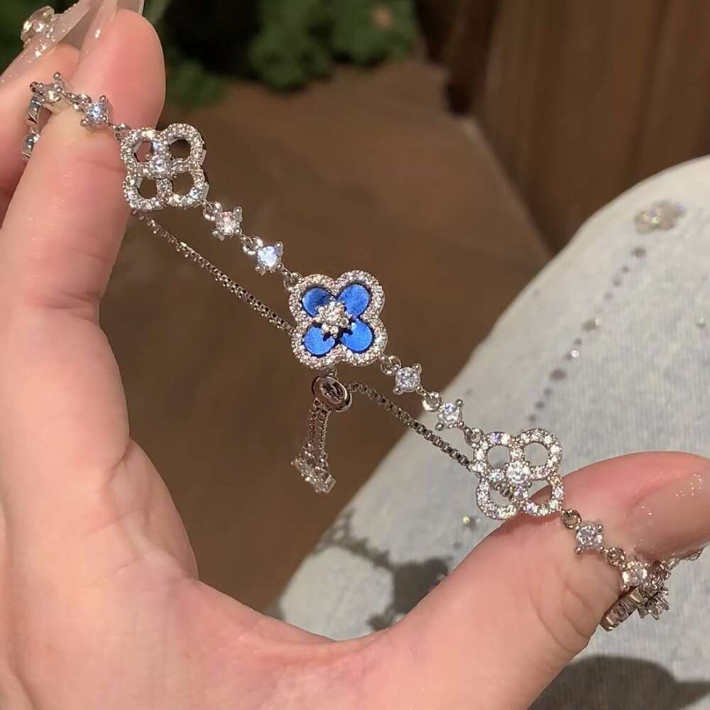 Korean and Japanese Style Zircon Rhombus Flower Adjustable Light Luxury High-end Sense Bracelet 2026 New Commuter Versatile Jewelry