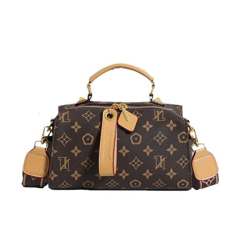 Cross-Border Retro Print Handbag New Large Capacity Pillow Bag Versatile Fashion Commuter Wide Strap Single Shoulder Crossbody