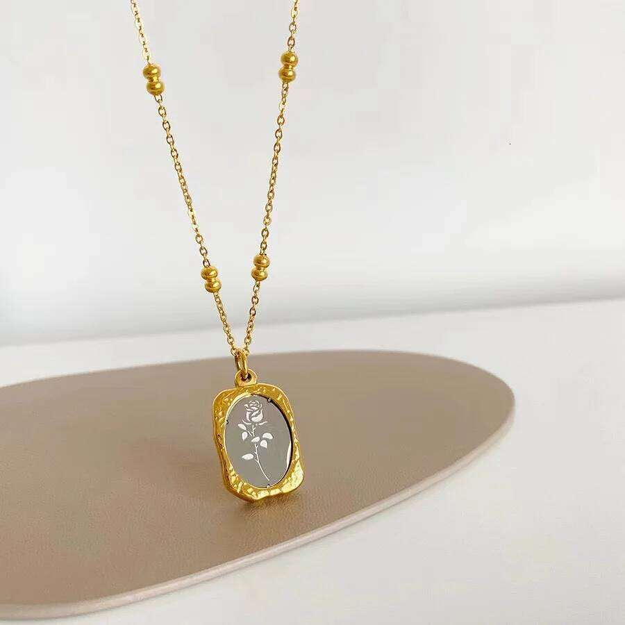 Stainless Steel Mirror Pendant Necklace For Women Gold Color Rose Flower Charm Neck Chain Party Retro Temperament Jewelry Z260123