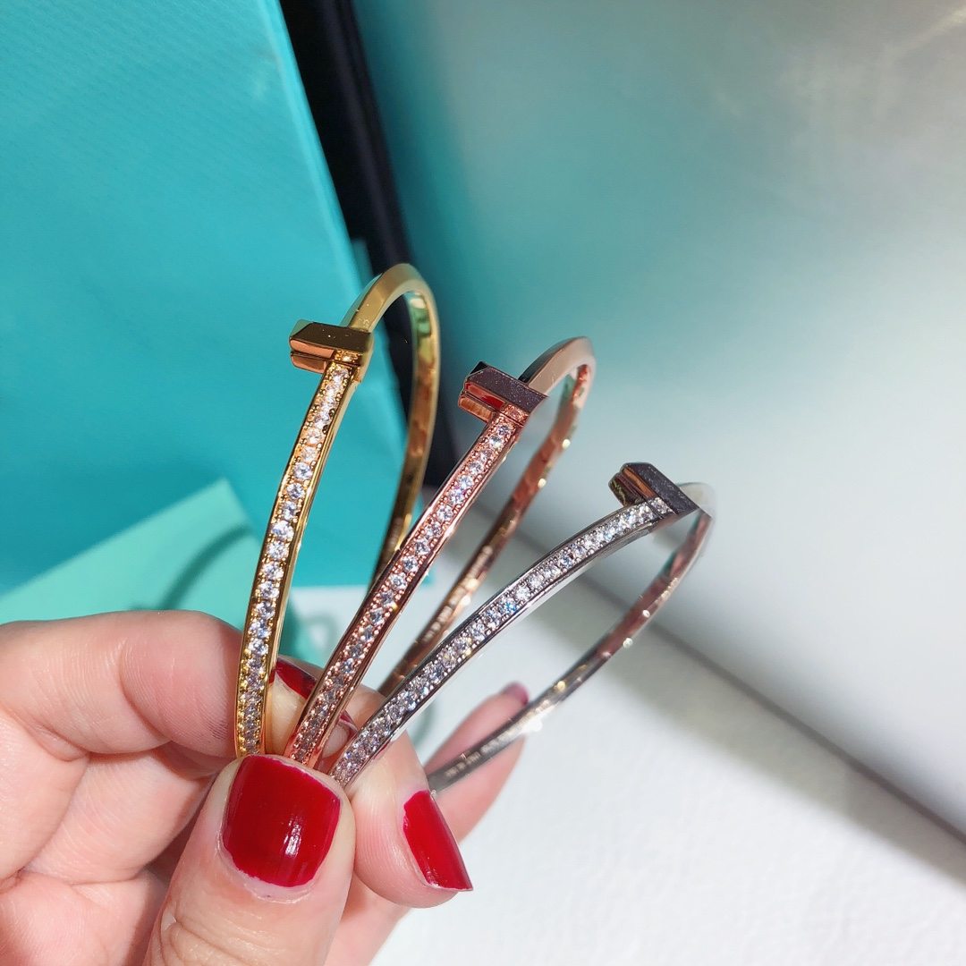 Luxury brand diamonds bracelet classic double diamond cuff bracelet fashionable Inlaid with gold-like material designer bracelet for women festival gift