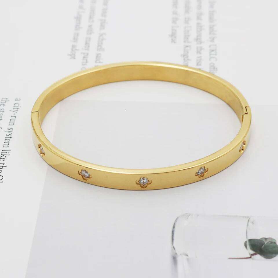 New Fashion Classic 18k Stainless Steel Women's Bangles Gold Color Cz Crystal Bracelet For Women Cuff Simple Trendy Love Jewelry Z260123