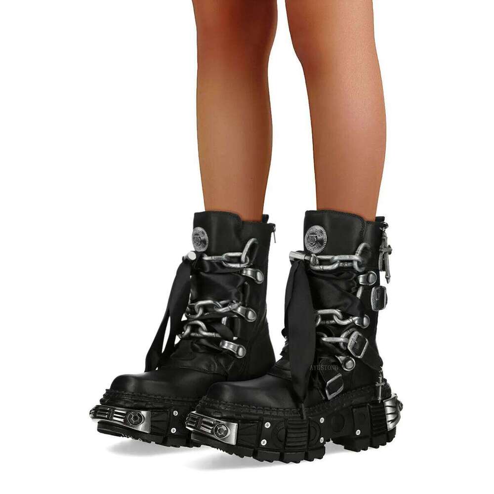 Thick Sole Metal Studded Chain Motorcycle 2026 New Round Toe Street Punk Rock Fashion Sporty Casual Y2K Gothic Boots
