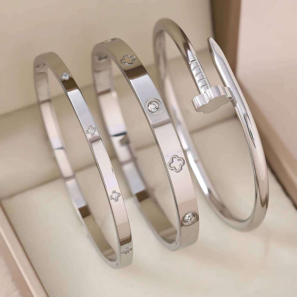 1pc 18K Gold Plated Stainless Steel Stackable Bracelet With Chain And Clover Design, Fashion Style Women, Suitable For Casua Z260123