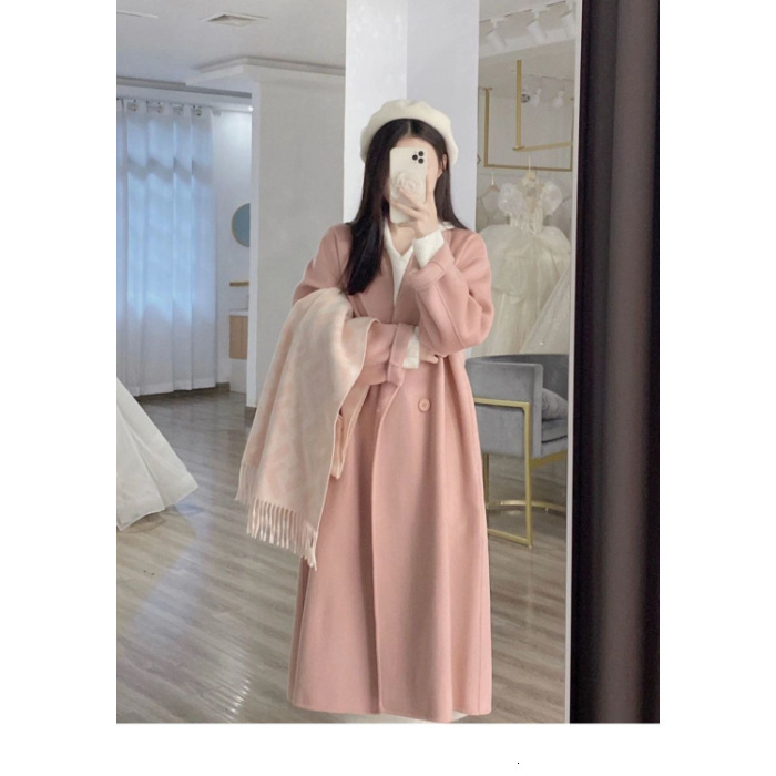 2026 Socialite Woolen Coat for Women Autumn and Winter Woolen Overcoat Petite Hepburn Style Korean Trend 240820