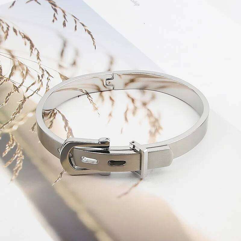 Hot Sale Loves New Pattern Bangle Stainless Steel Quality Bracelet Bangles For Women Fashion Charm Bijoux fine Jewelry Z260123