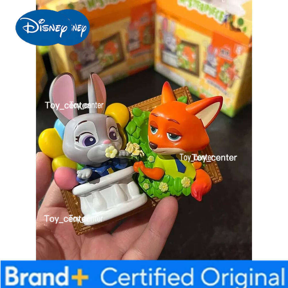 Disney Miniso Collection Famous Painting Magnetic Toys Blind Boxes Movie Peripheral Figurines Nick Judy Stitch Desktop Ornament H260123