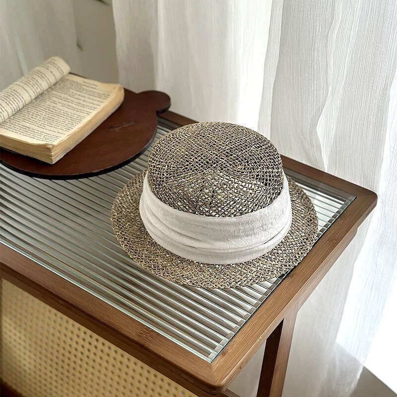 Small round-brimmed hat for children - summer sun protection straw hat, hand-woven from salt grass, with pleated band for shading the head L260123