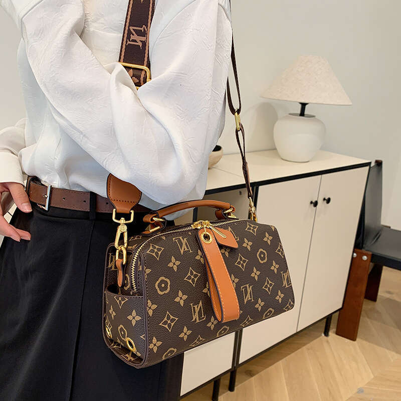 Cross-Border Retro Print Handbag New Large Capacity Pillow Bag Versatile Fashion Commuter Wide Strap Single Shoulder Crossbody