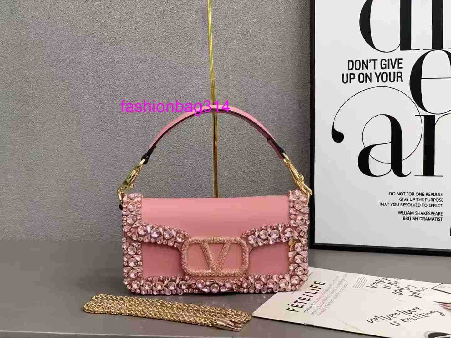 Fashion Bag Womens Bag Sequin Rhinestone Buckle Crossbody Chain Small Square Bag Fashion Genuine Leather Womens Bag High-end Product Handly26 9CIW