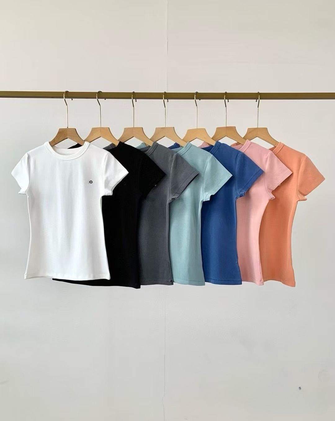 Women Yoga Short Sleeve Sports Fitness T-Shirt Solid Color Crop Top Long-Sleeve T Shirt Skinfriendly Workout Summer Top Women Gym Training Shirt