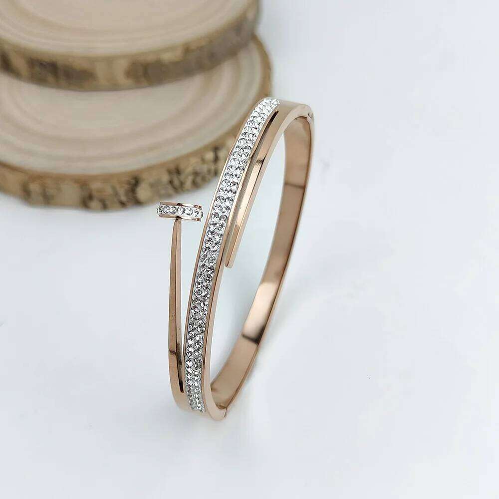 Cheap gold-plated stainless steel nail shaped zircon women's bangle, Halloween, Thanksgiving, Christmas, and New Year gifts Z260123