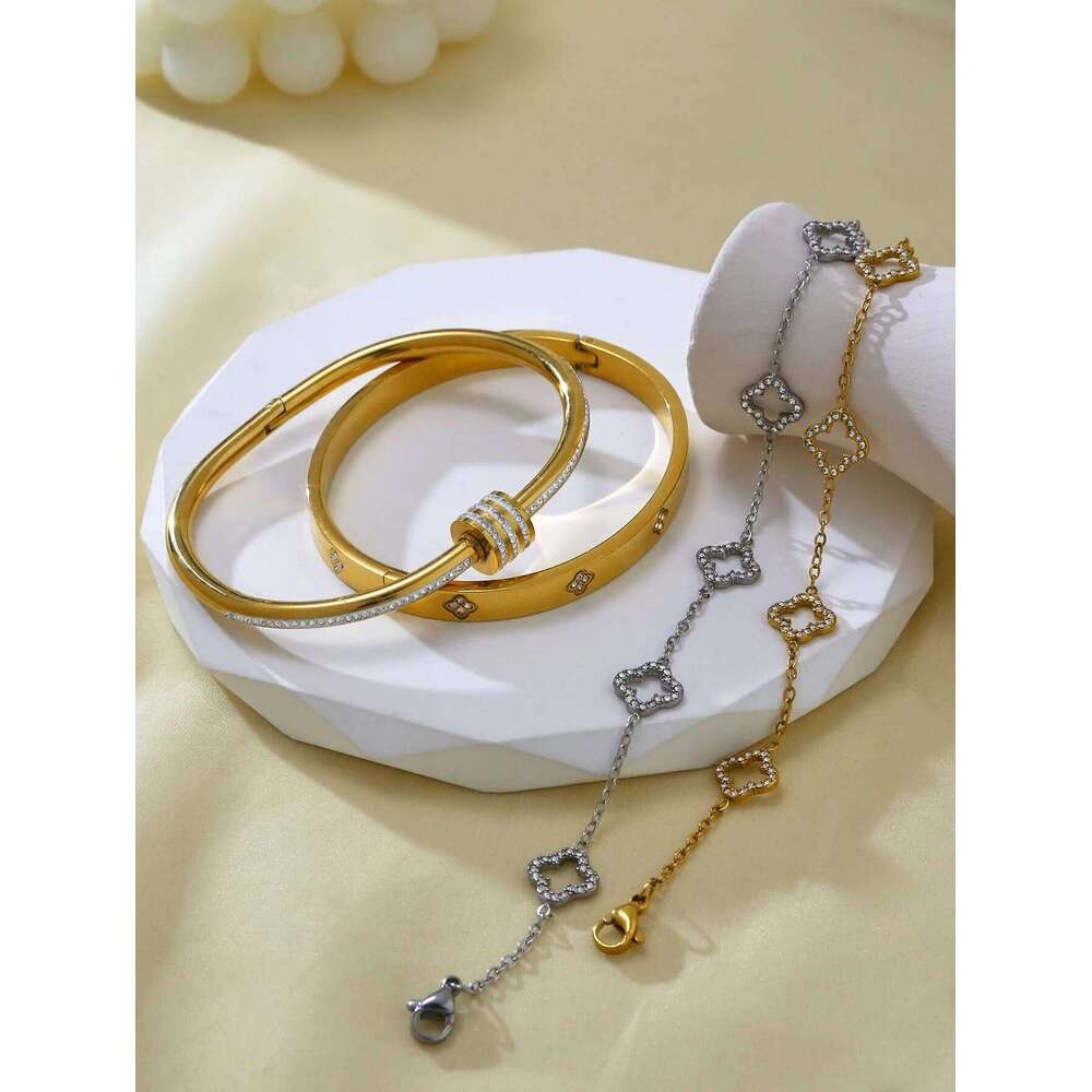 Elegant Temperament Delicate Stainless Steel With Diamond Clover, Small Waist, Hollow Clover Bracelet Female Z260123
