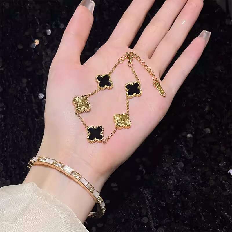 Black Gold Four-Leaf Clover Bracelet Women, Light Luxury Niche Exquisite Snake-Shaped Sparkling Diamond Flower Bangle High-End Feel New for 2026