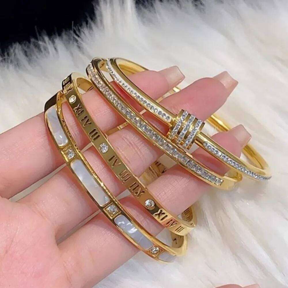 Starry Sky Little Man Waist Titanium Steel Women's Hand Accessories Bracelet Light Luxury Niche Z260123