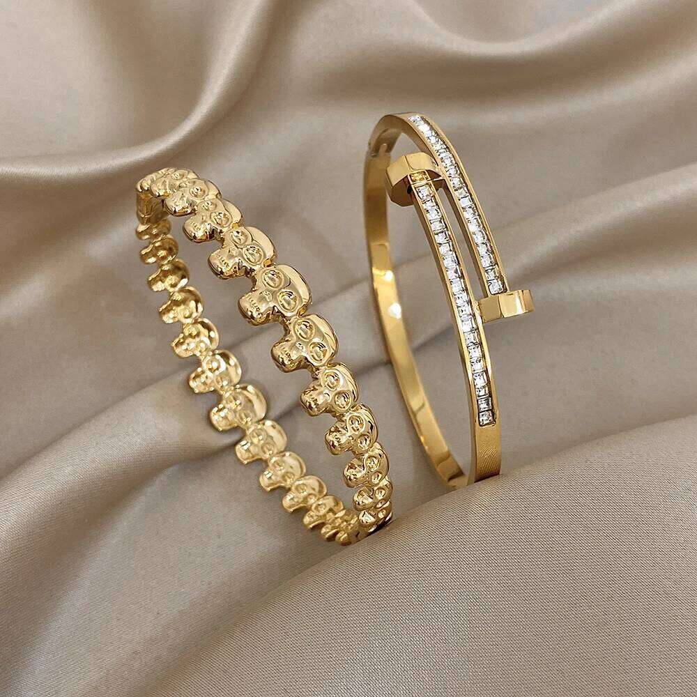 Greatera Chic Rhinestone Cross-opening Thin Bracelet Delicacy Exaggerate Skull Pattern Original Design Women's Waterproof Bangle Z260123