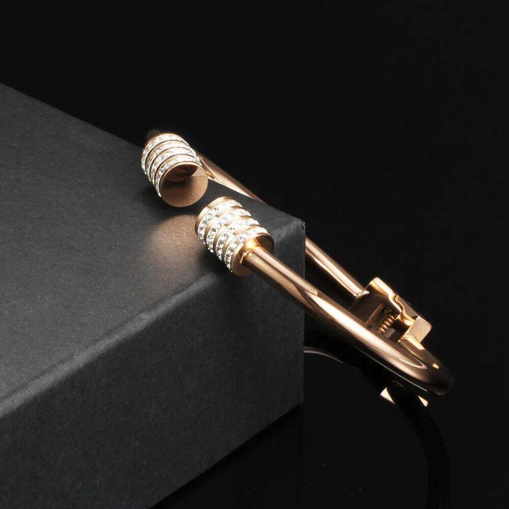 YiKLN Classic Stainless Steel Zircon Bangle For Women Circular Screw Bracelet Female Jewelry Gifts Fashion Accessories YB17053 Z260123