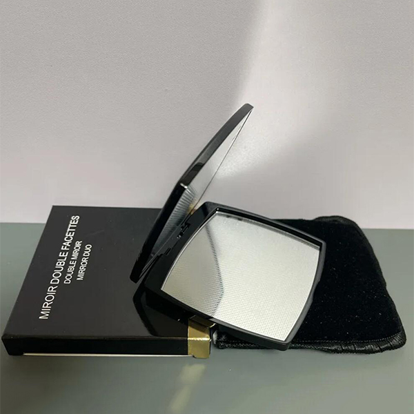 Brand Compact Folding Mirrors Women Fashion Designer Black Portable Makeup Mirror Smooth Double-Sided Cosmetic Mirrors For Travel Make Up Tools