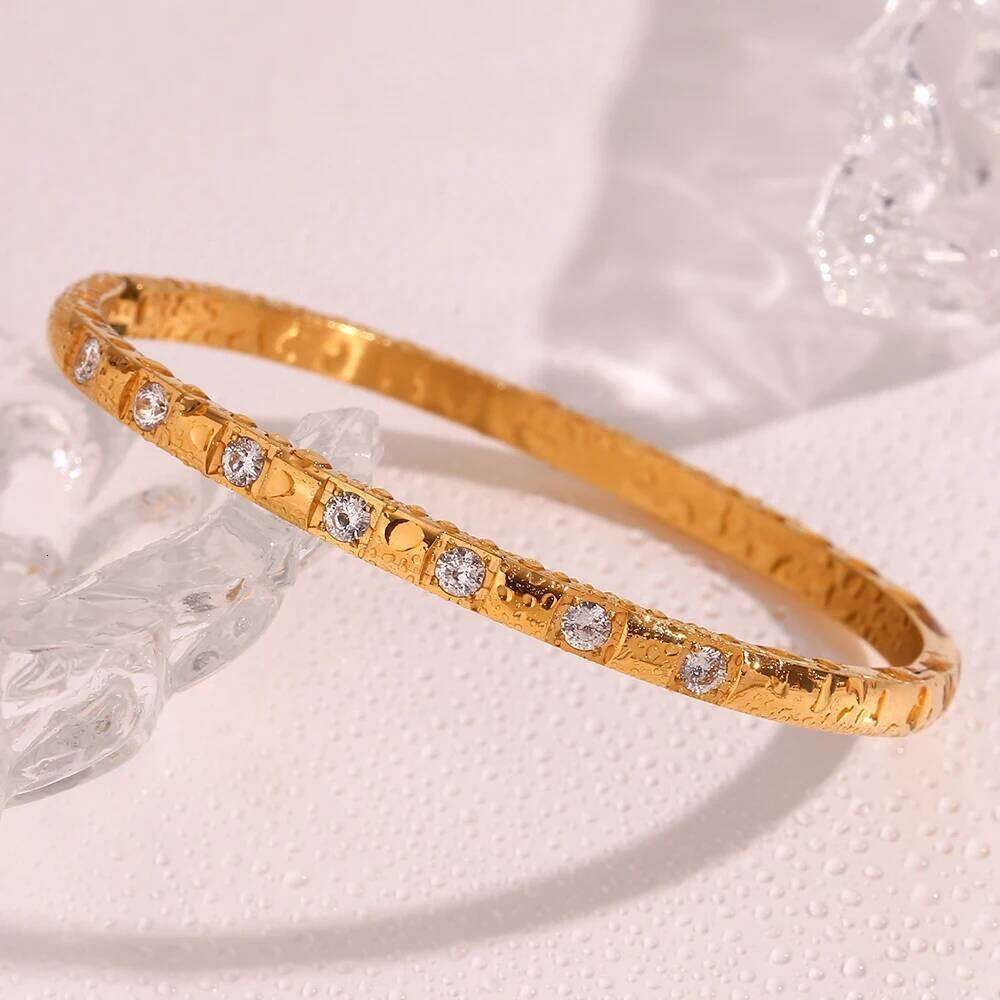 E.B.belle Fashion 316L Stainless 18K Gold Plated Tarnish Free Bangles For Women Rhinestone women's hand bracelets Z260123