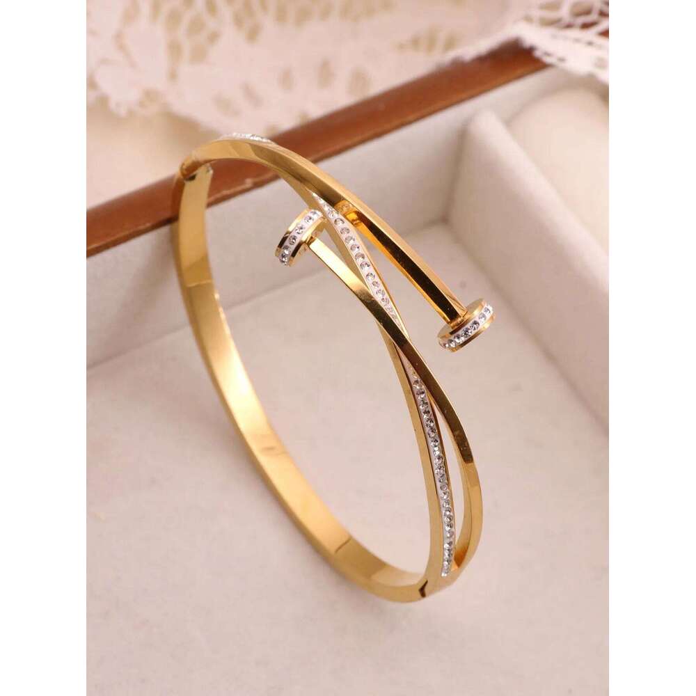 A Titanium steel fashion women's bangle Z260123