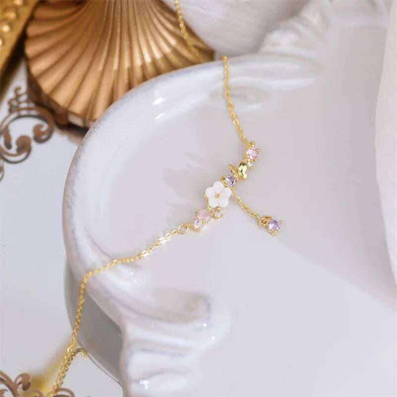 Fashion Cherry Blossoms Flower For Women Romantic Crystal Zircon Butterfly Flowers Pearl Shell Necklace Wedding Jewelry Z260123