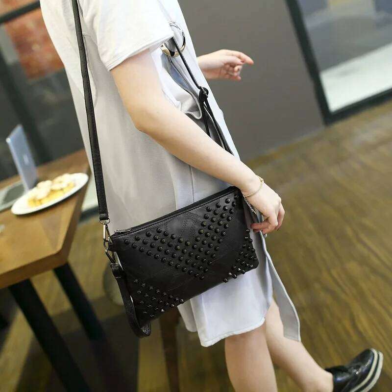Rivet Punk Envelope Clutch PU Leather Studded Wristlet Handbags Women Hand Trend Black Shoulder Bag Retro Crossbody Bags