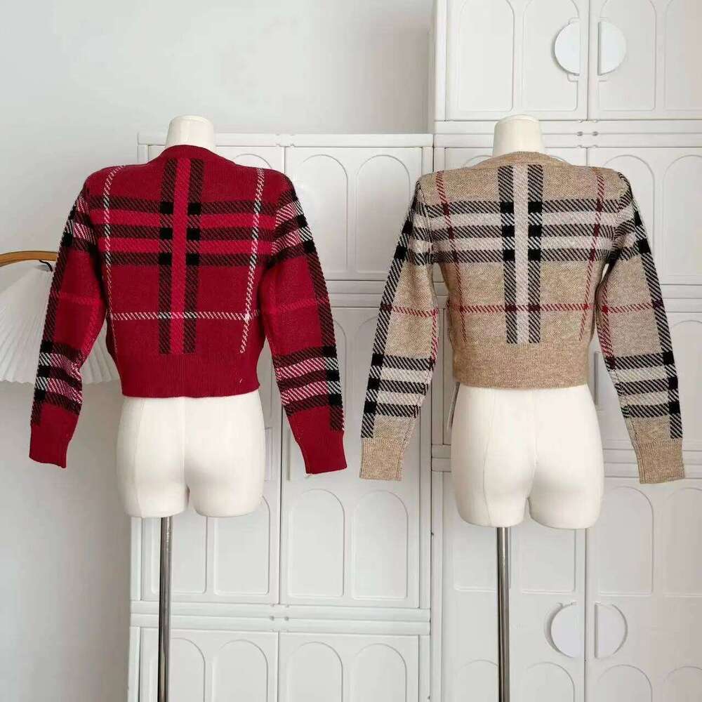 Autumn Winter Women Casual Vintage Plaid Designer Fashion Knitting Long Sleeve V-Neck Cardigans Fashion Elegant Single Breasted Ladies Sweater