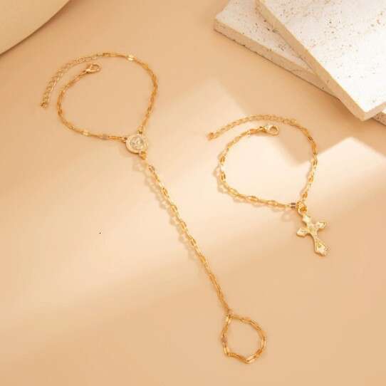 Bracelet Womens Back Hand Chain Set Coin Pendant Metal Cross Interlocking Niche Sophisticated Fashion Accessory