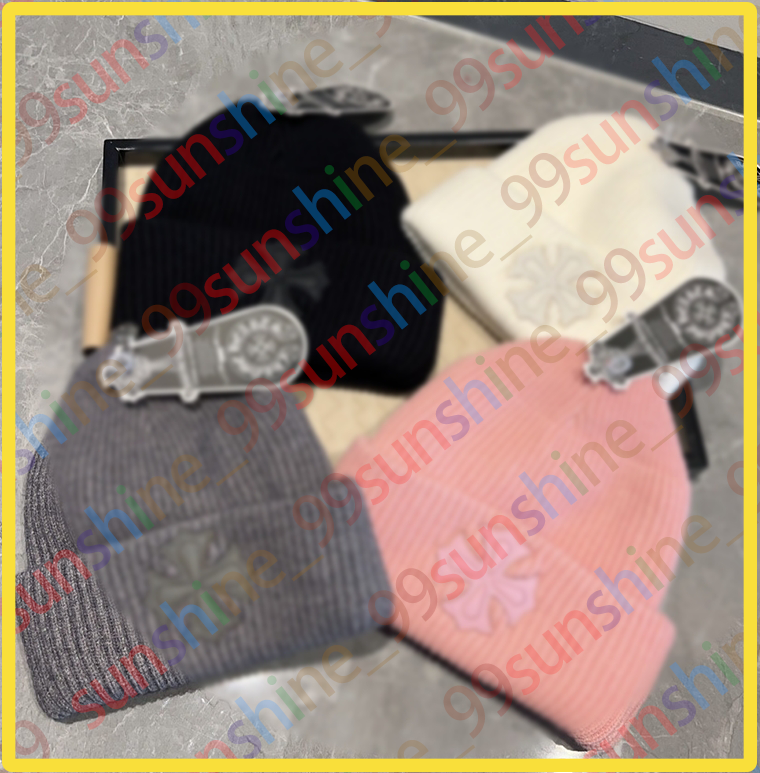 Men's Chrome Cap Women's Beanie Design Small Leather Label Cold Hat Casquette Luxury Winter Pullover Cuff Thickened Ear Protector Birthday Gift