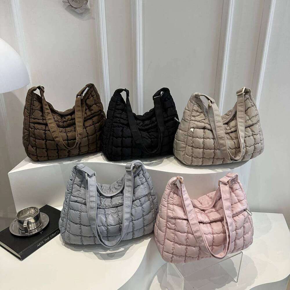 2025 New Quilted Puffer Shoulder for Women Large Capacity Tote Sling Fashion Casual Crossbody Satchel Bag Female Handbag Z260124