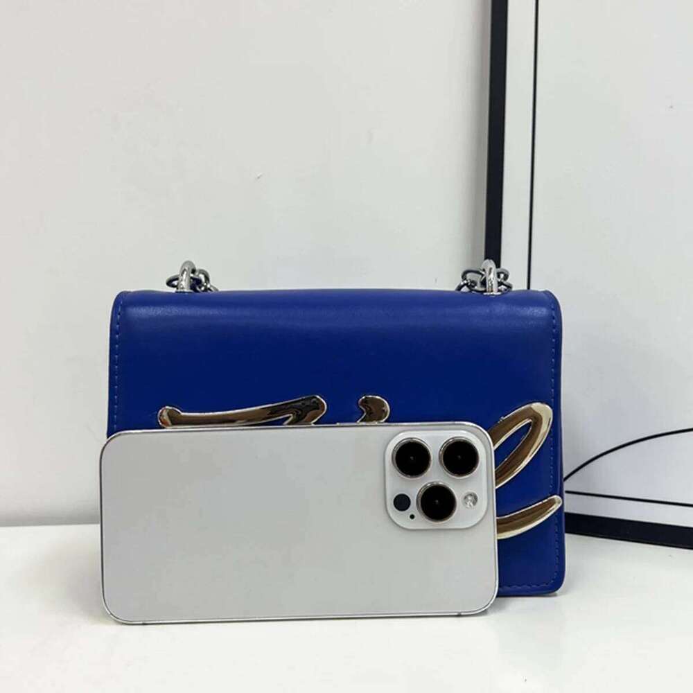 Women's Fashion Flap Crossbody PU Metal Letter Logo Adjustable Chain Strap Lightweight Magnetic Closure Multi-Use Daily Bag Z260124