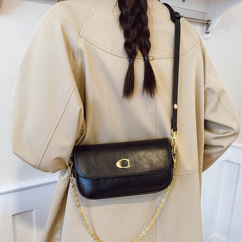 Senior Sense Bag Female New Retro Shoulder Sling Handbag Armpit Chain Bagulet Bag All Build Small Square Bag