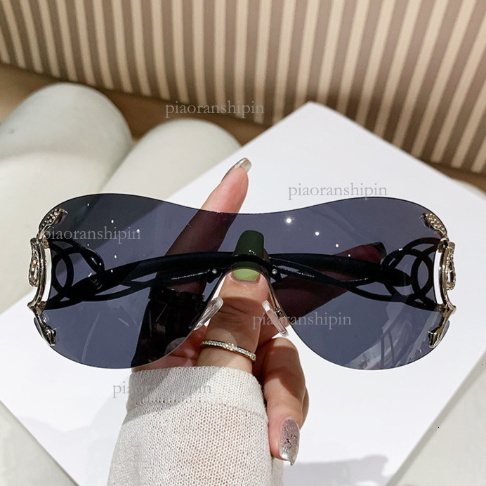 2026 Designer New Personalized Women's Sunglasses Luxury Brand Fashion Accessories Y2K Integrated Lens High End Cool Frameless Outdoor Glasses Wh