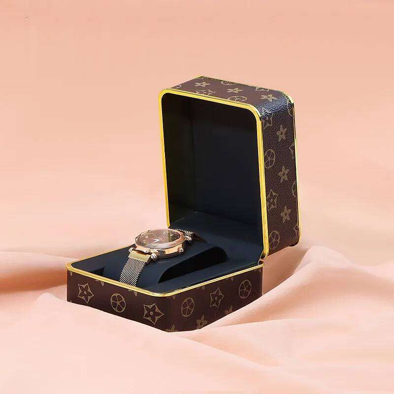 Luxury Style PU Stitched Watch Box For Business Pocket Watches Wristwatches And Portable Zippered Fashion Accessory Packaging And Storage