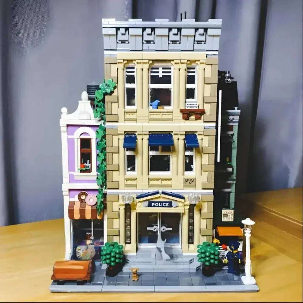2026new 2923pcs Creator Expert Street View Series Police Station 10278 Building Block Model Educational Birthday Christmas Gifts